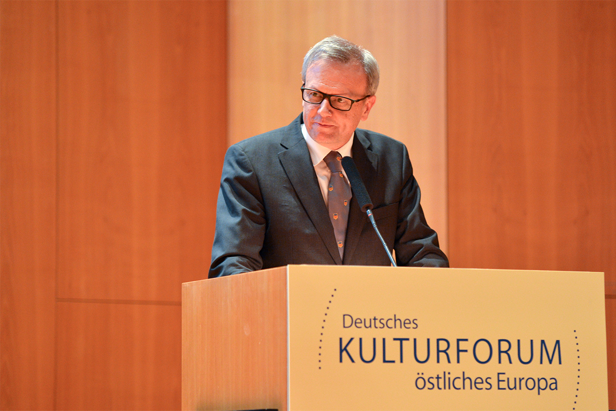 Dr. Harald Roth, Direktor des Deutschen Kulturforums östliches Europa, begrüßte die Anwesenden.
