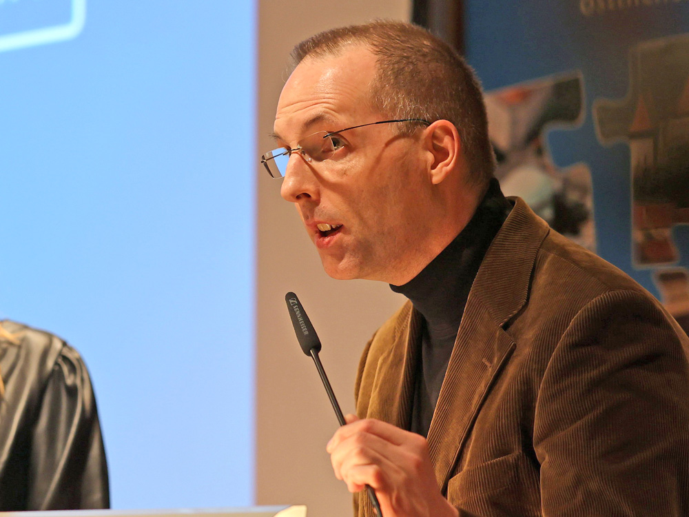 Bernhard Hartmann bei seiner Dankesrede anlässlich der Verleihung des Georg Dehio-Buchpreises 2024. Foto: © Deutsches Kulturforum östliches Europa, 2024 • Markus Nowak