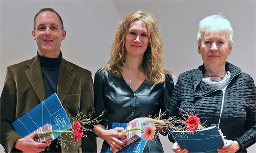 Georg Dehio-Buchpreisträger 2024 (v.l.): Bernhard Hartmann, Karolina Kuszyk und Ulrike Draesner. Foto: © Deutsches Kulturforum östliches Europa, 2024 • Markus Nowak Partner