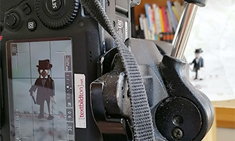 Fotoshooting für das Coverbild mit der Playmobil-Figur von Theodor Fontane.  Foto: © Markus Nowak