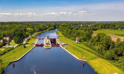 Die Schleuse Lohnia/Śluza Rudziniec auf dem Gleiwitzer Kanal ist heute noch in Benutzung. © Robert/AdobeStock
