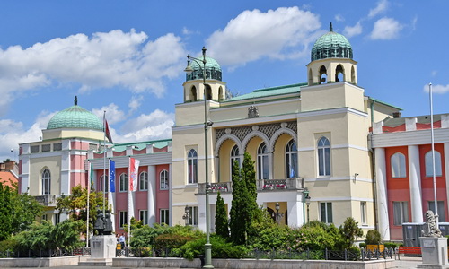 Das Rathaus in Mohács verrät noch die osmanische Besatzung © Wikipedia