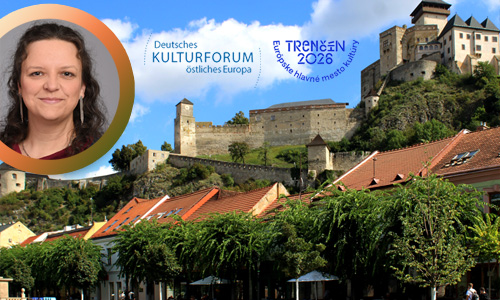 Marktplatz und Burg von Trentschin/Trenčín, das Wahrzeichen der Stadt. In der Fußgängerzone werden im Kulturhauptstadtjahr zahlreiche Festivals stattfinden | kleines Foto: Stefanie Bose | Fotos: Stefanie Bose: privat | Trentschin/Trenčín: © Tobias Weger, IKGS München (Ausschnitt) Partner