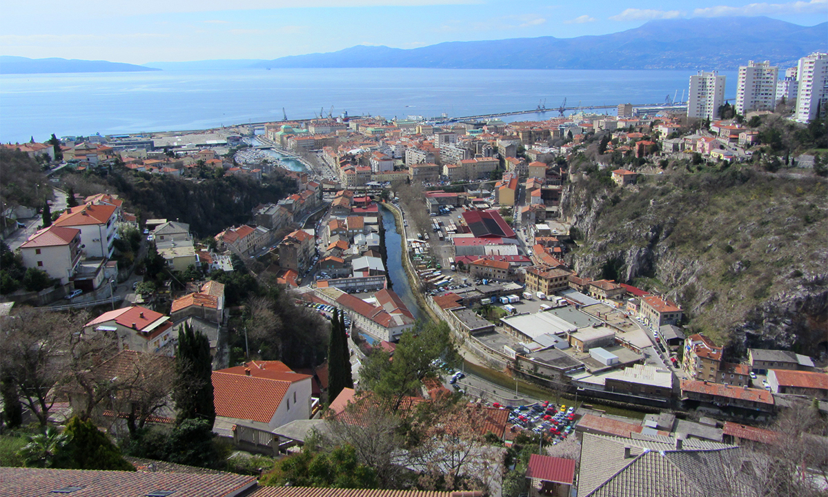 Panorama der Stadt Rijeka von der Burg Trsat aus gesehen. Foto: © I. Szöllösi, Deutsches Kulturforum