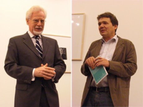 Winfried Smaczny, Vorstandsvorsitzender des Deutschen Kulturforums östliches Europa (links) und Thomas Geiger vom Literarischen Colloquium Berlin begrüßten als Veranstalter das Publikum.