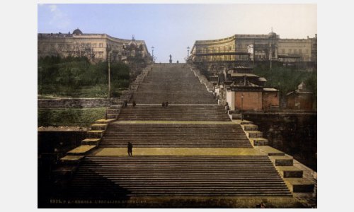 &amp;lt;small&amp;gt;Потёмкинская лестница в Одессе, известная из ключевой сцены фильма Сергея Эйзенштейна, Броненосец »Потёмкин«, примерно в 1895.&amp;lt;/small&amp;gt;